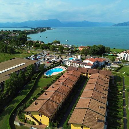 Artemide Apartment - A Soli 150M Dal Lago Di Garda Sirmione Buitenkant foto