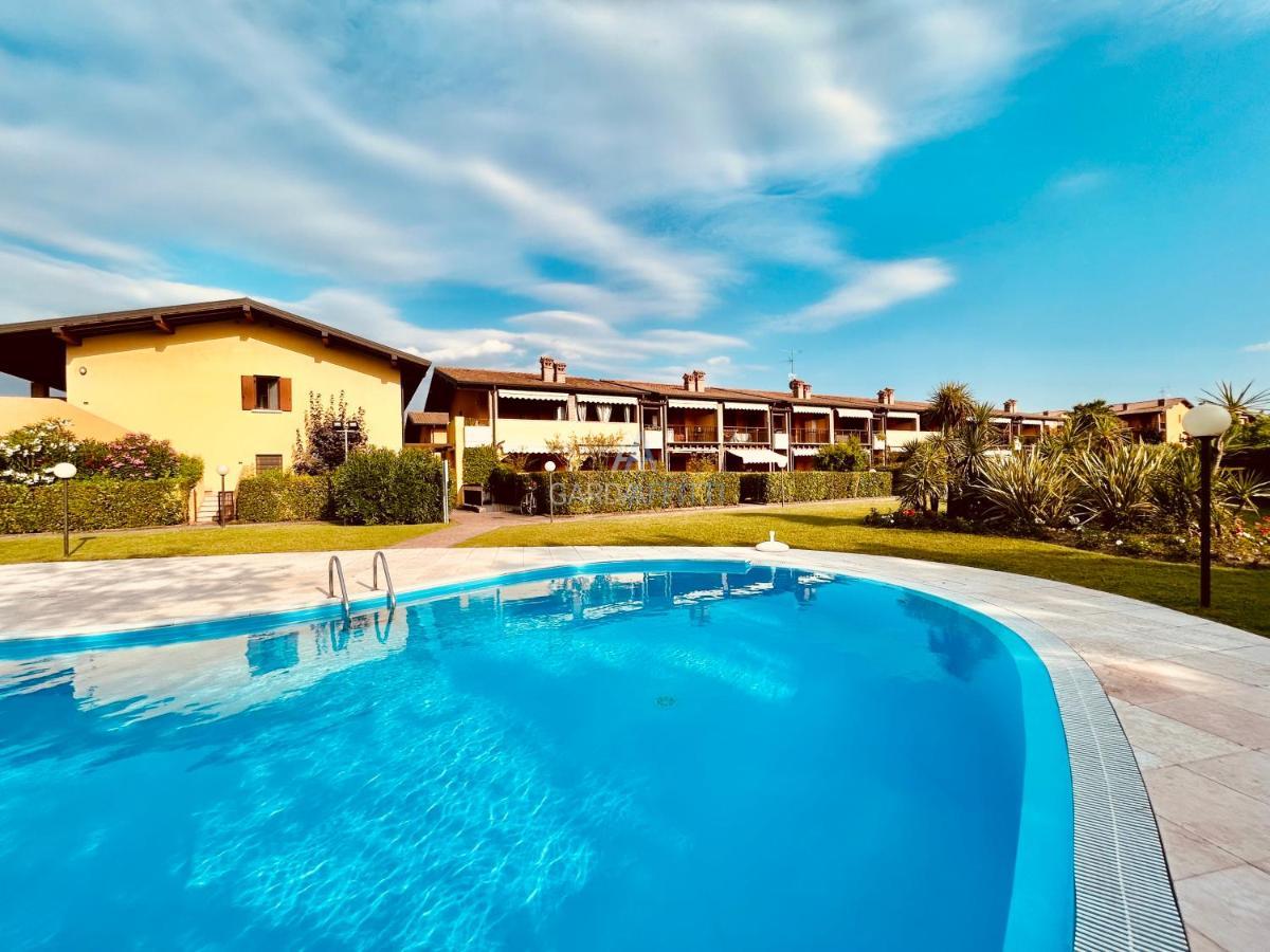 Artemide Apartment - A Soli 150M Dal Lago Di Garda Sirmione Buitenkant foto