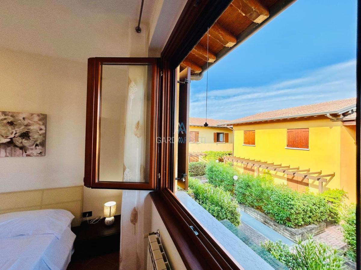 Artemide Apartment - A Soli 150M Dal Lago Di Garda Sirmione Buitenkant foto