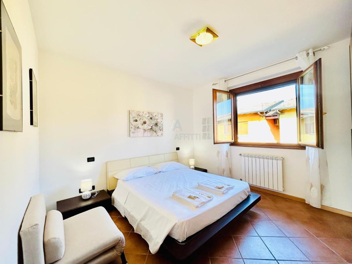 Artemide Apartment - A Soli 150M Dal Lago Di Garda Sirmione Buitenkant foto