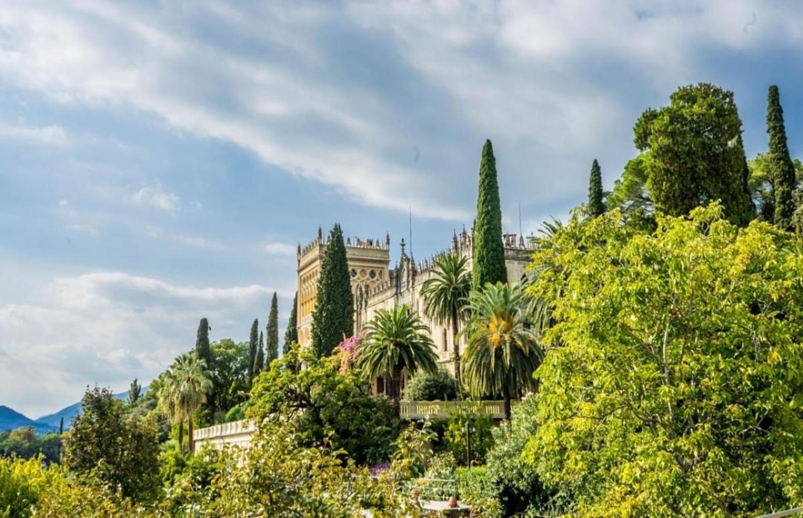 Artemide Apartment - A Soli 150M Dal Lago Di Garda Sirmione Buitenkant foto