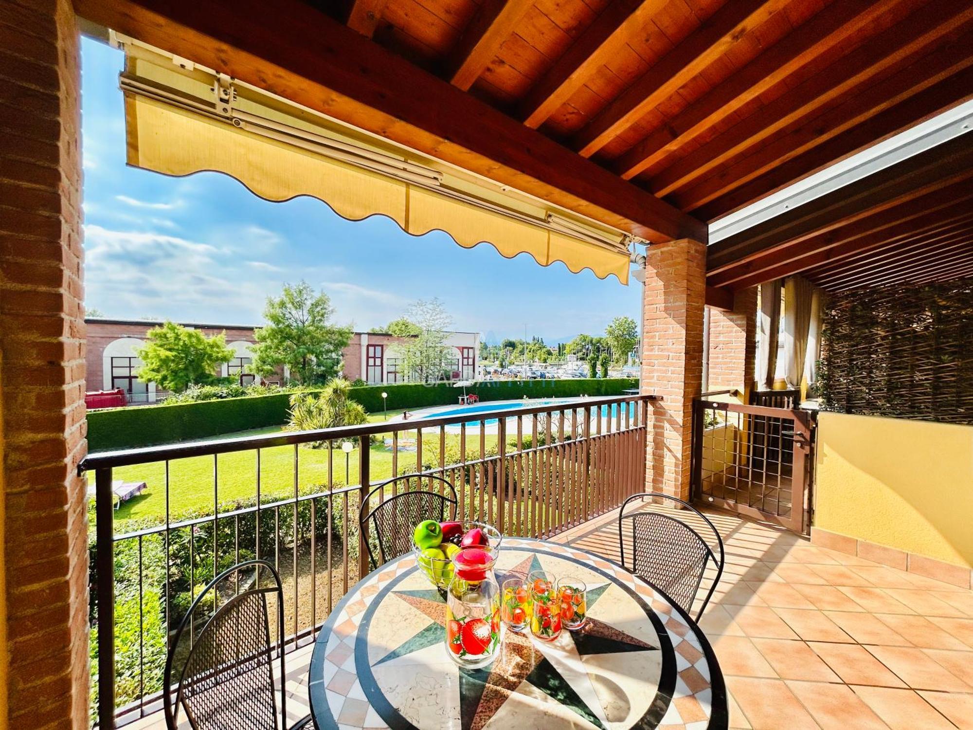 Artemide Apartment - A Soli 150M Dal Lago Di Garda Sirmione Buitenkant foto