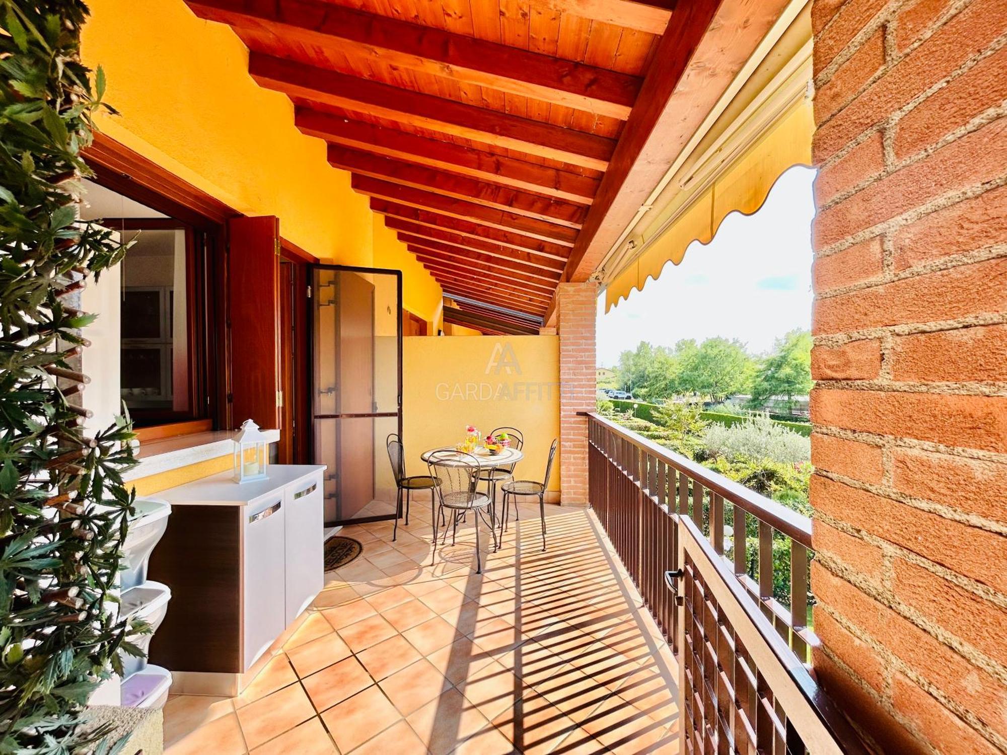 Artemide Apartment - A Soli 150M Dal Lago Di Garda Sirmione Buitenkant foto