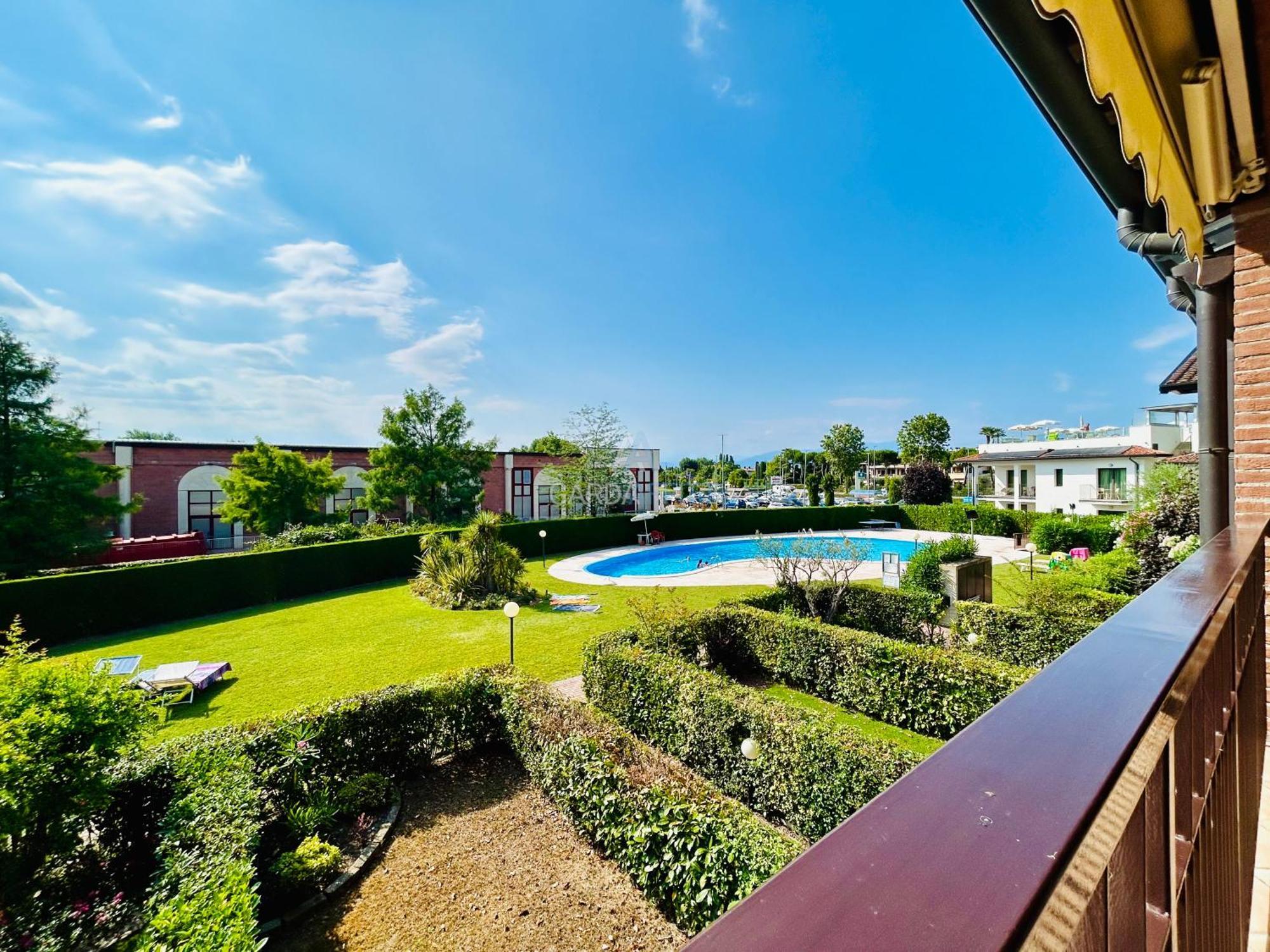 Artemide Apartment - A Soli 150M Dal Lago Di Garda Sirmione Buitenkant foto