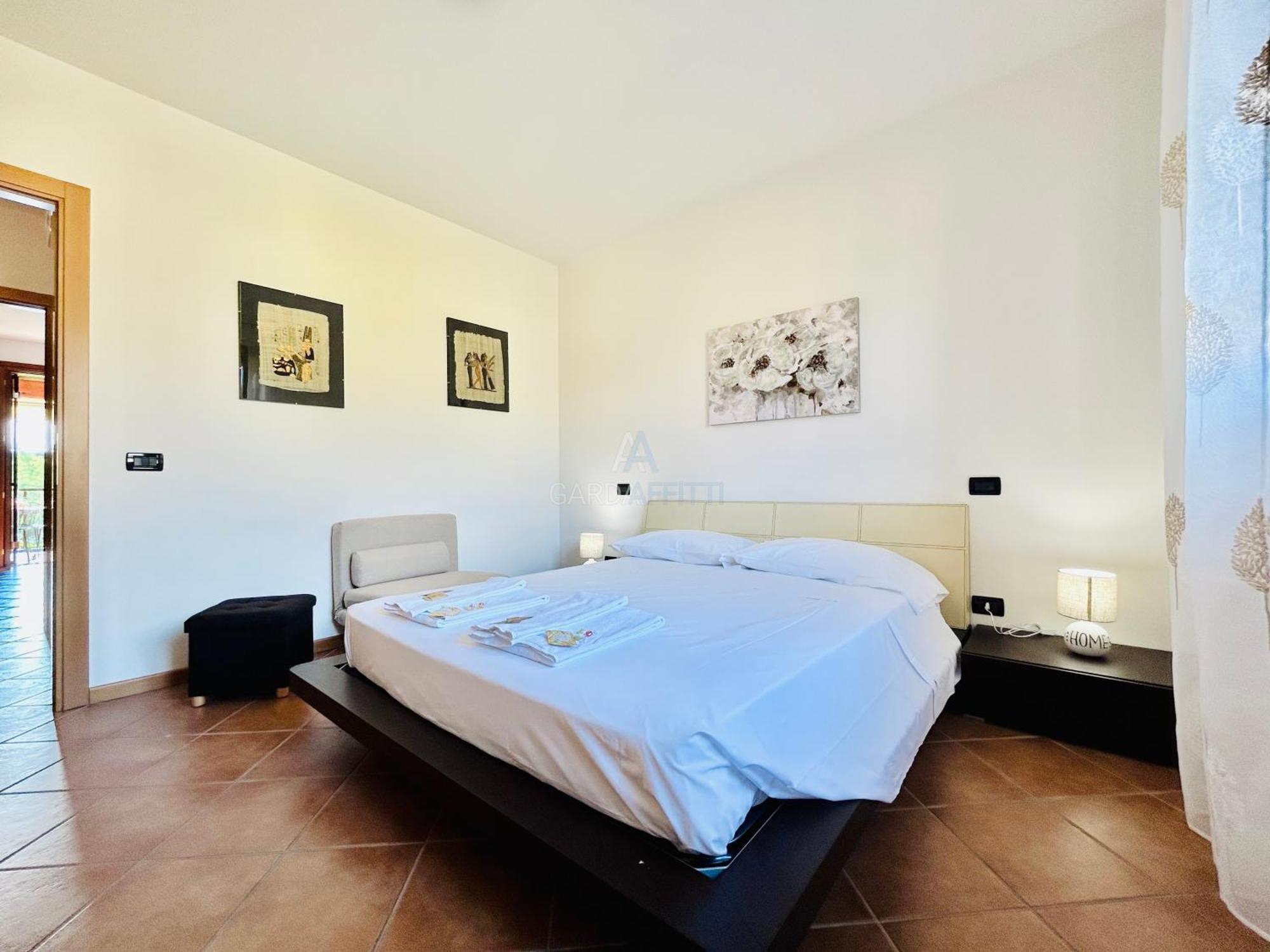Artemide Apartment - A Soli 150M Dal Lago Di Garda Sirmione Buitenkant foto